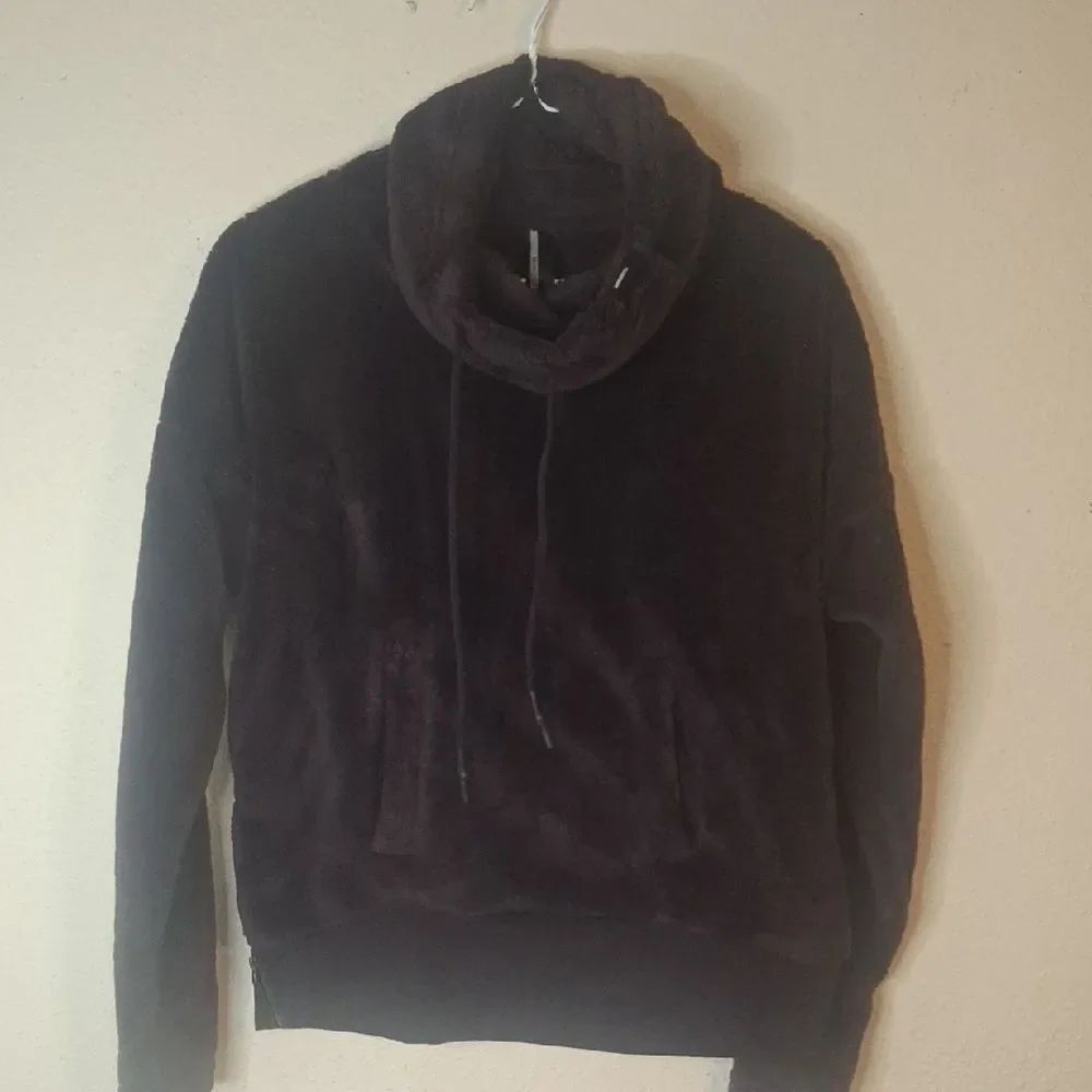 Mondetta Fleece Cowl neck sweater size small